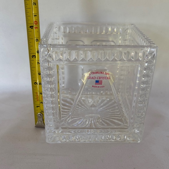 VERY CUTE LEAD CRYSTAL SQUARE VASE BABY SHOWER OR YOUR “BABY”s GIFT - Picture 10 of 12